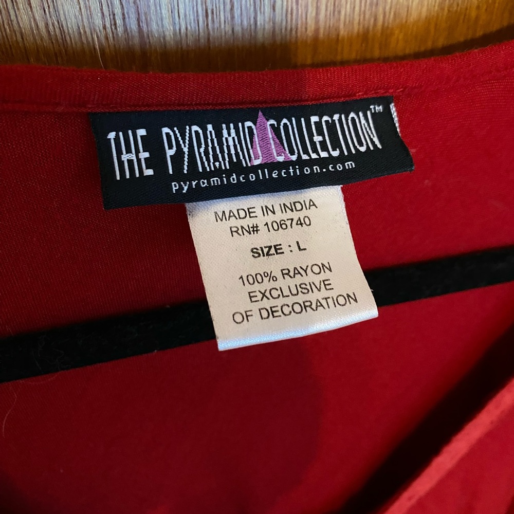 Red Dress 🔺 - Picture 2 of 6